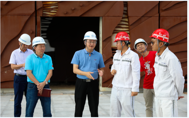 歡迎三沙市市委常委，市長鄧忠蒞臨我司承接的三沙廣場項目，三沙文體館項目現場調研并指導